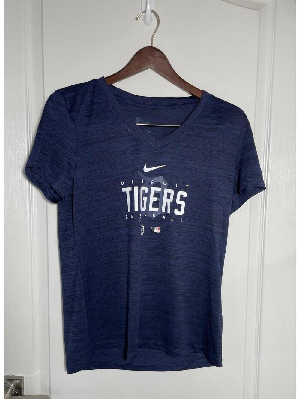 Nike Women's Dri Fit Detroit Tigers Medium V neck short sleeve blue heather
